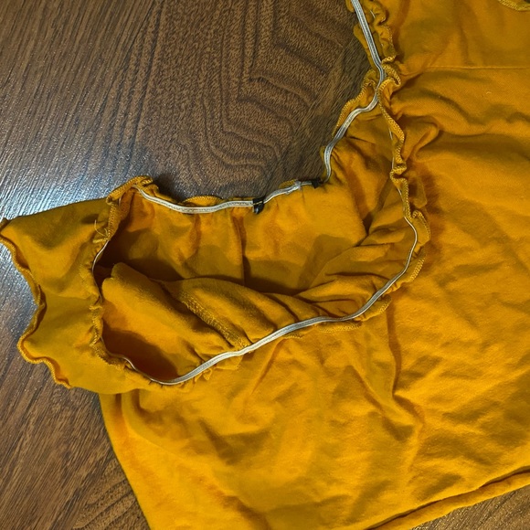 Yellow Ruffle Edge Crop Top - Picture 4 of 4